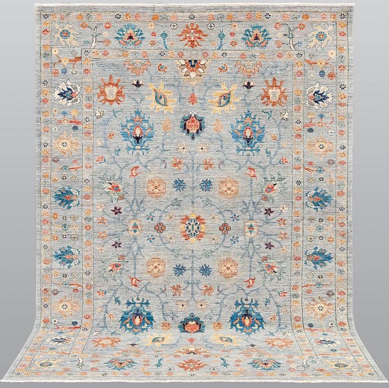 A Ziegler Design carpet, ca 240 x 167 cm.