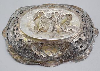 SKÅL, silver 800, Tyskland, 1900-talets första hälft. Vikt ca 397 gram.