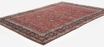 An antique 'Manchester' Kashan carpet, ca 354 x 259 cm.
