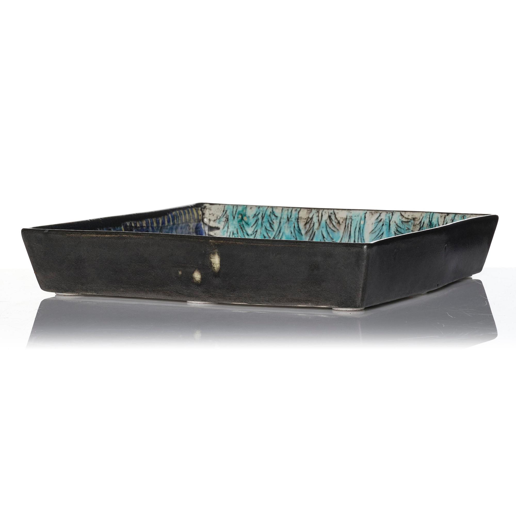 Birger Kaipiainen, a stoneware dish, Rörstrand, Sweden, 1950s.
