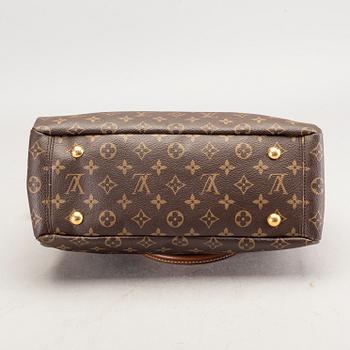 Louis Vuitton, A monogram canvas 'Pallas MM' Bag.