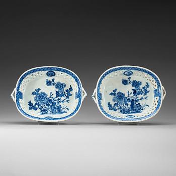 1728. A pair of blue and white chesnut baskets, Qing dynasty, Qianlong (1736-95).