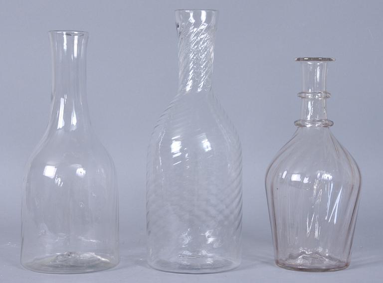 KARAFFER, 3 st, glas, omkring sekelskiftet 1900.