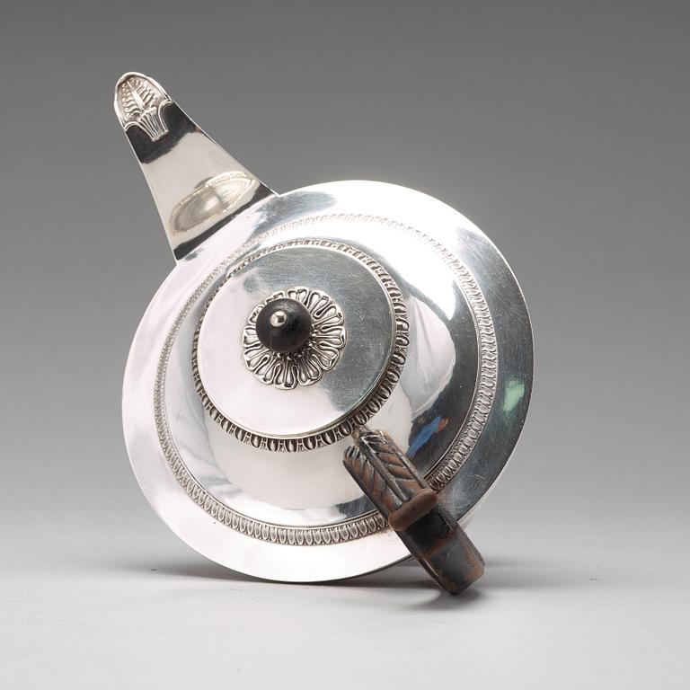 Adolf Zethelius, tekanna, silver, Stockholm 1816. Empire.