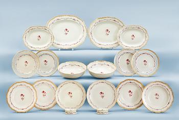 1624. SERVIS, 49 delar, kompaniporslin. Qing dynastin, Qianlong (1736-95).