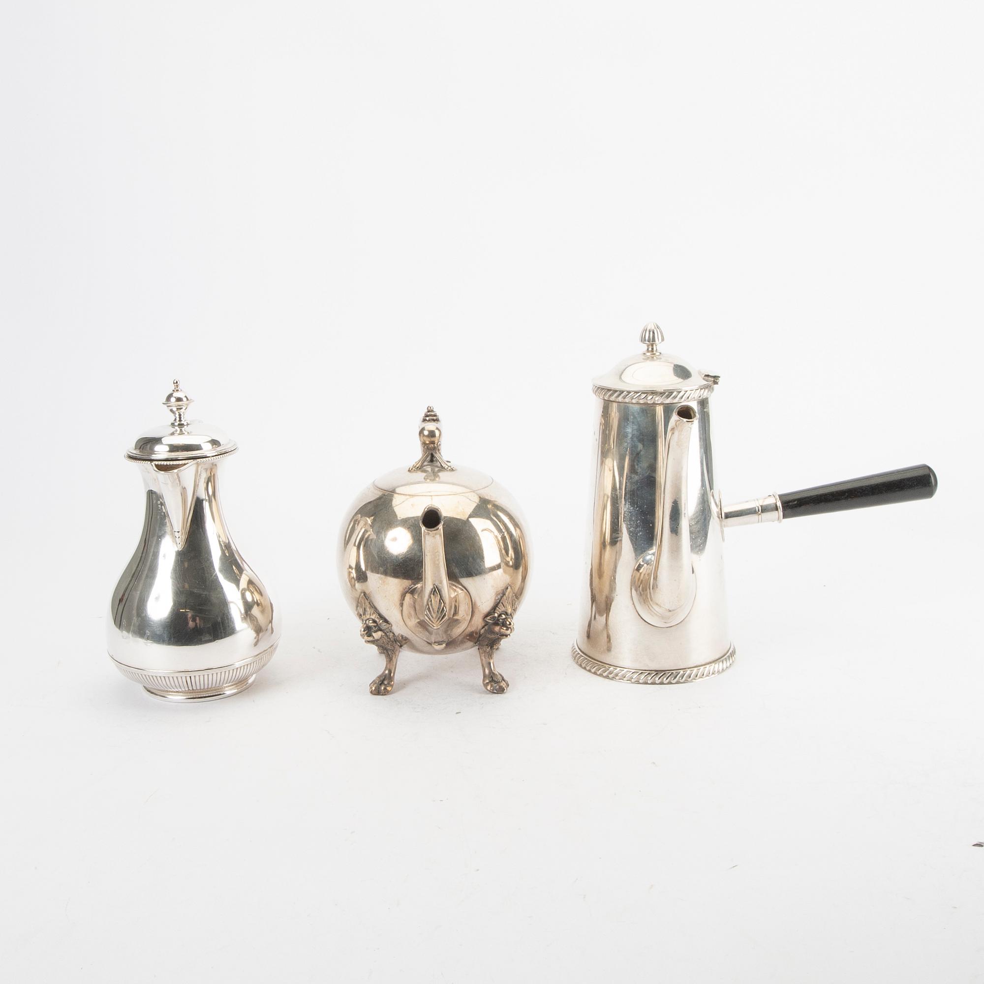 A set of three epns coffee and tea pots, 20th century.