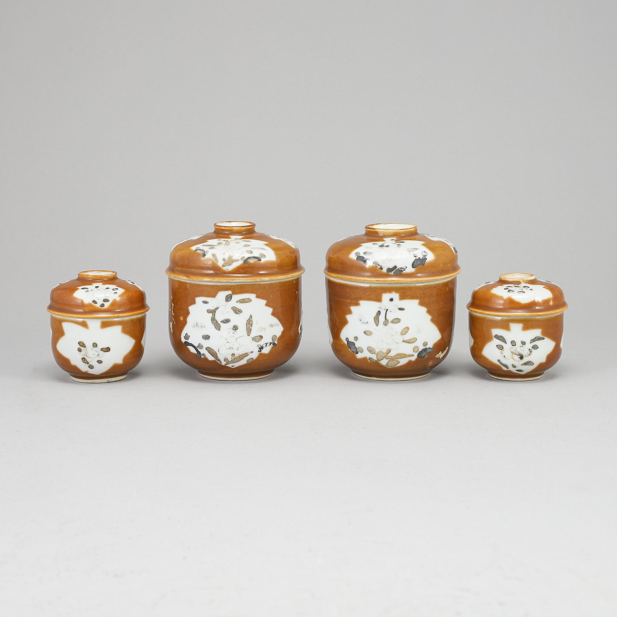 A set of four jars with covers, Qing dynasty, 18th Century.