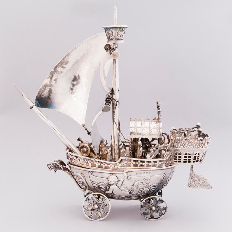 SKRIN/ BORDSDEKORATION, sterling silver, engelska importstämplar London 1911.
