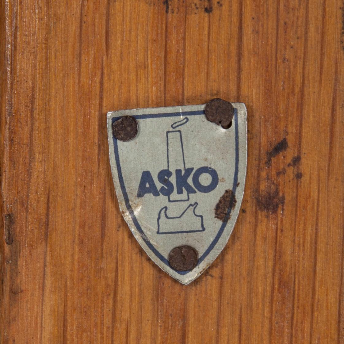 STOLAR, ett par, "Lulu" design Ilmari Tapiovaara, märkta Asko, 1960-tal.