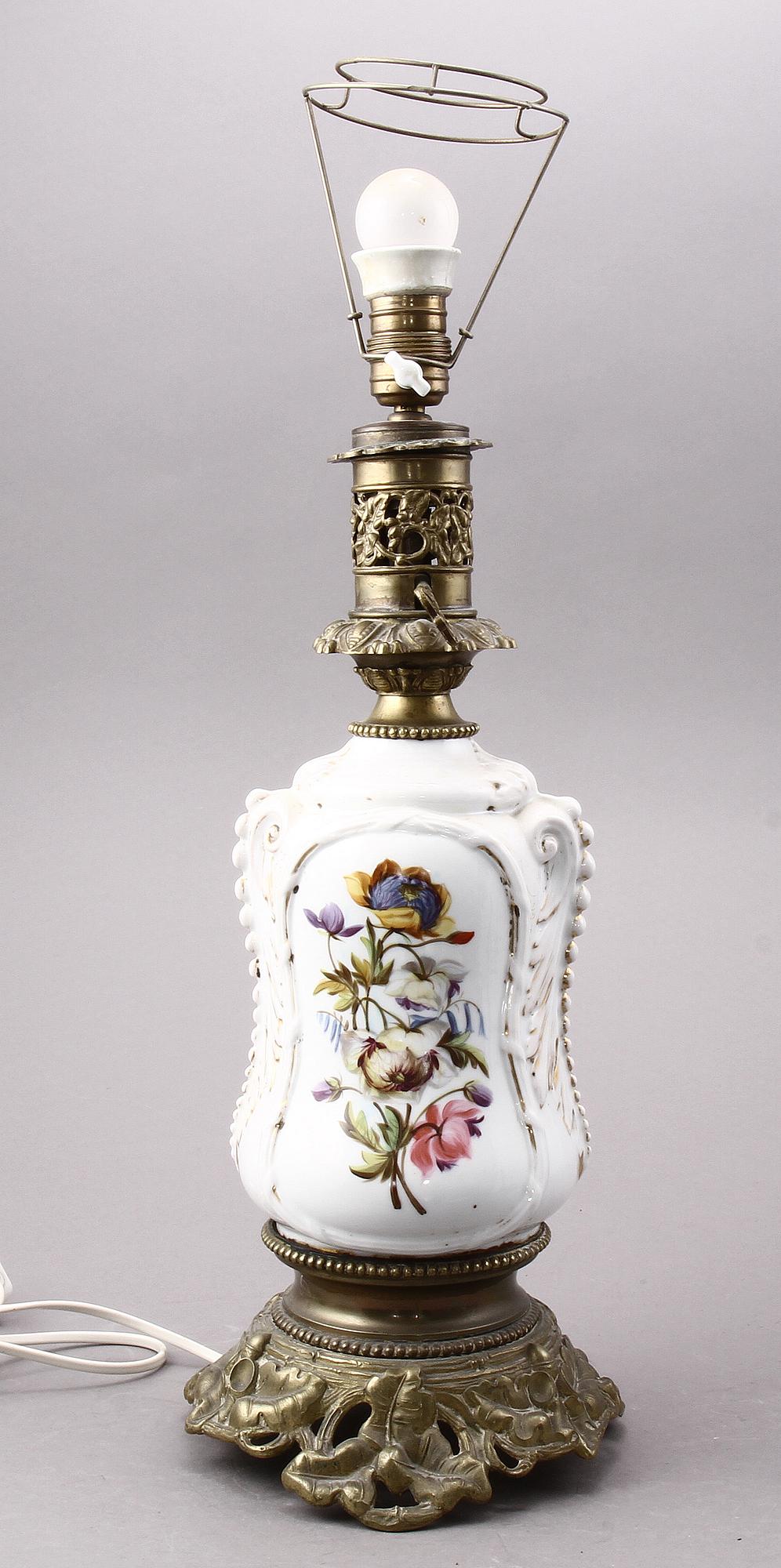 BORDSLAMPA, Frankrike, 1900-tal.