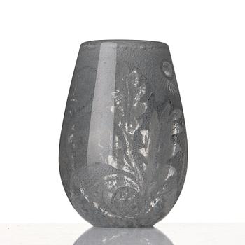 Nils Landberg, "expo 129", a unique glass vase, Orrefors 1944.