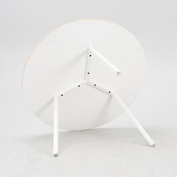 Leif Jørgensen, matbord, "Loop stand", Hay.