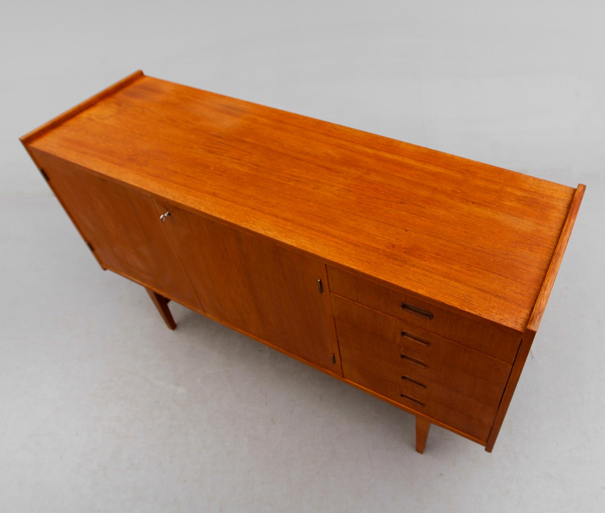 SIDEBOARD, 1900-talets andra hälft.