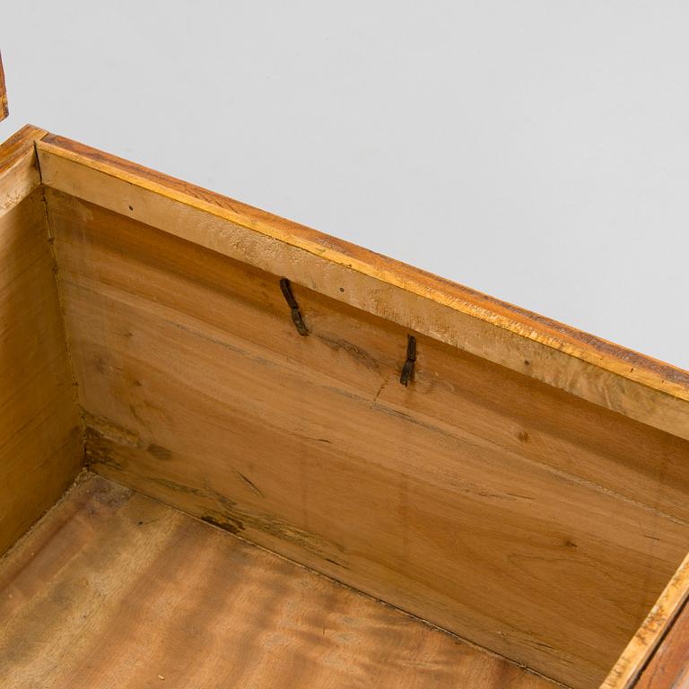 A Chinese wooden chest, first half of the 20th century.