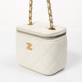 Chanel, Bag, “Mini Box Bag”.