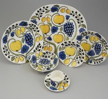 BIRGER KAIPIAINEN, a 24 part 'Paratiisi' porcelain service, Arabia, Finland.