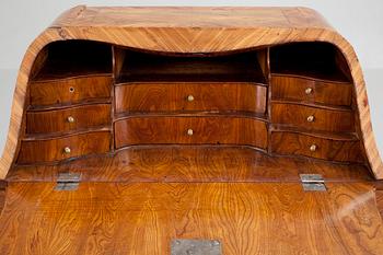 A Swedish Rococo 18th cent secretaire.