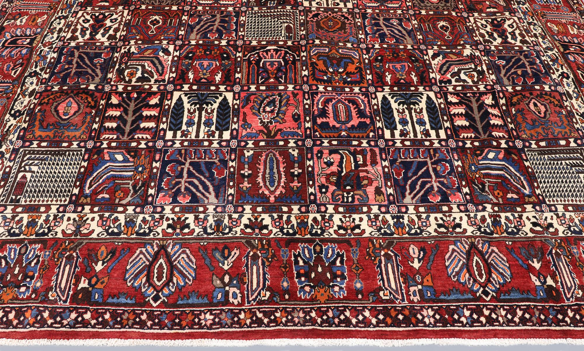 A Baktiari carpet, approx. 410 x 312 cm.