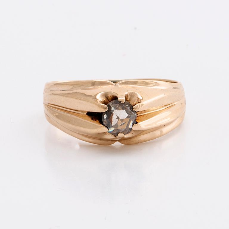 RING 14K gold 1 rose-cut diamond approx 0,15 ct.