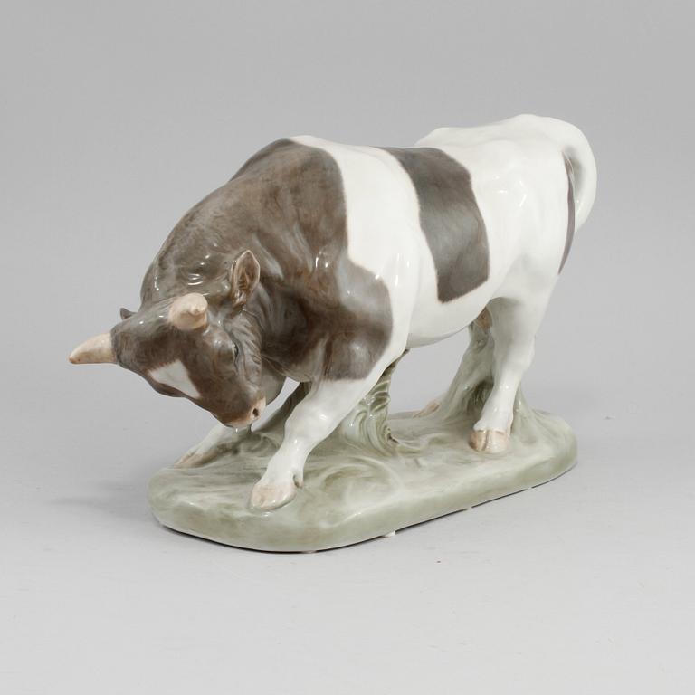 FIGURIN, porslin, nr 1195, Knud Kyhn, Royal Copenhagen, 1900-talets andra hälft.