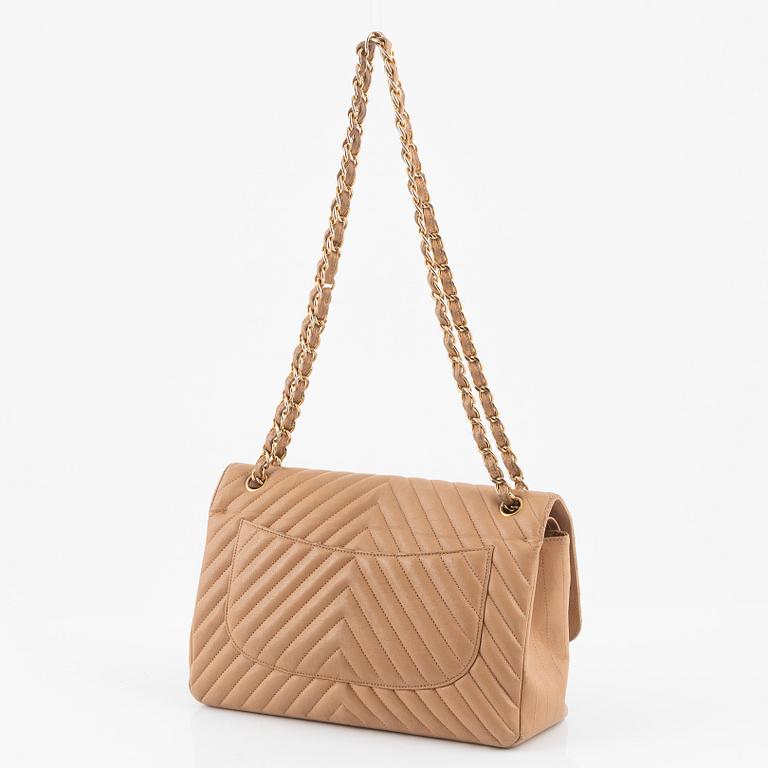 Chanel, a beige chevron leather 'Double Flap bag', 2017.