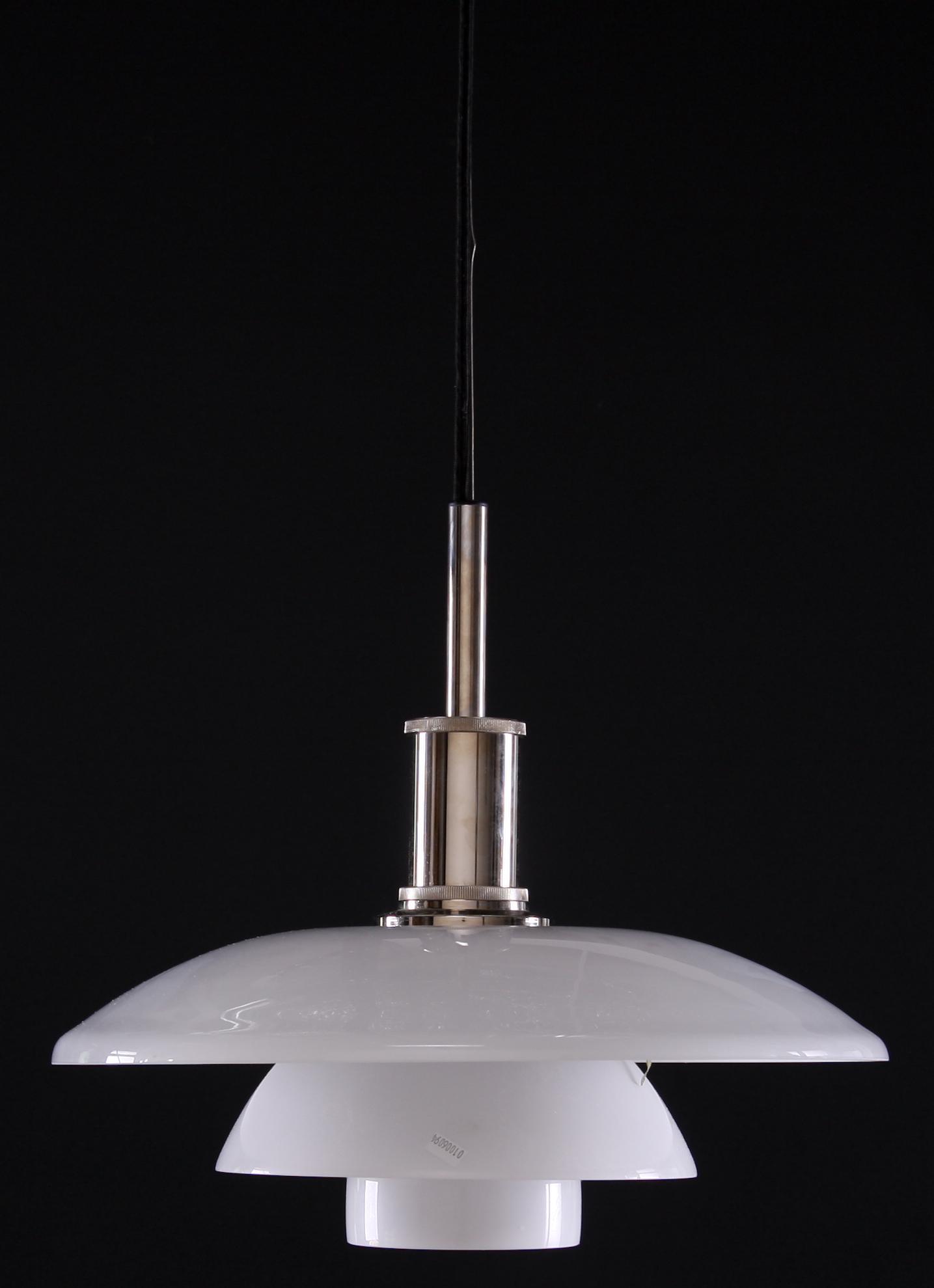 TAKLAMPA, "PH 4½-4", Poul Henningsen för Louis Poulsen.