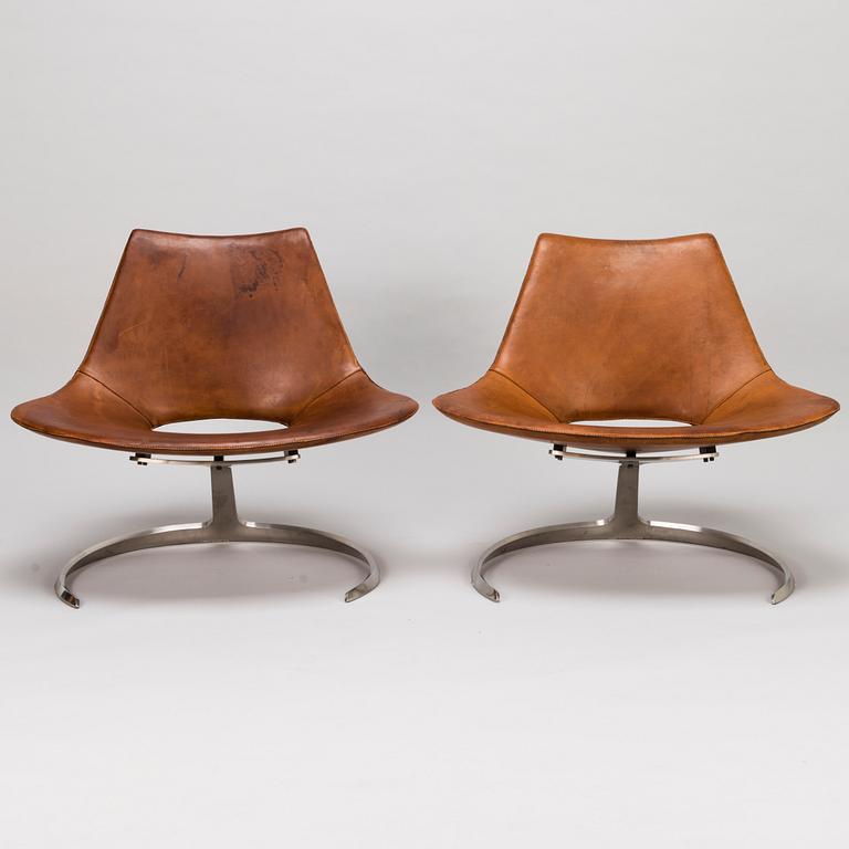 PREBEN FABRICIUS & JØRGEN KASTHOLM, a pair of 1960s 'Scimitar' chairs, Ivan Schlechter.