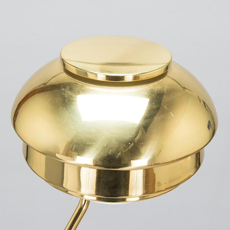 Alvar Aalto, lattiavalaisin, malli A808, Valaisinpaja.