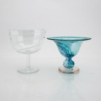 Heikki Orvola, a set of two signed glass bowls Nuutajärvi Finland.