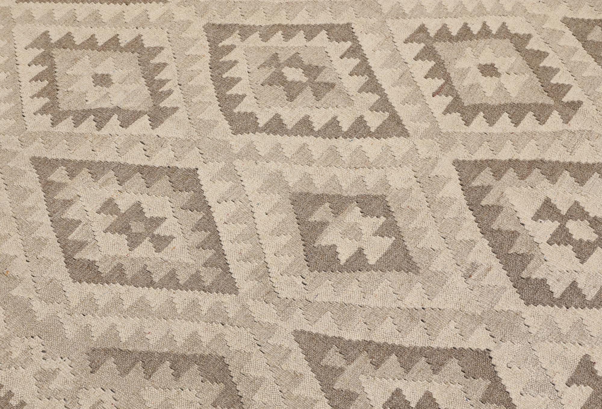 A Kelim carpet, 279 x 205 cm.