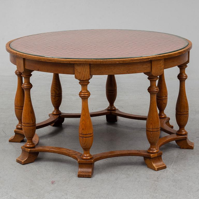 SVEN THORESEN & TORGNY ROLLOF, an oak coffee table, Nordiska kompaniet, 1940s.