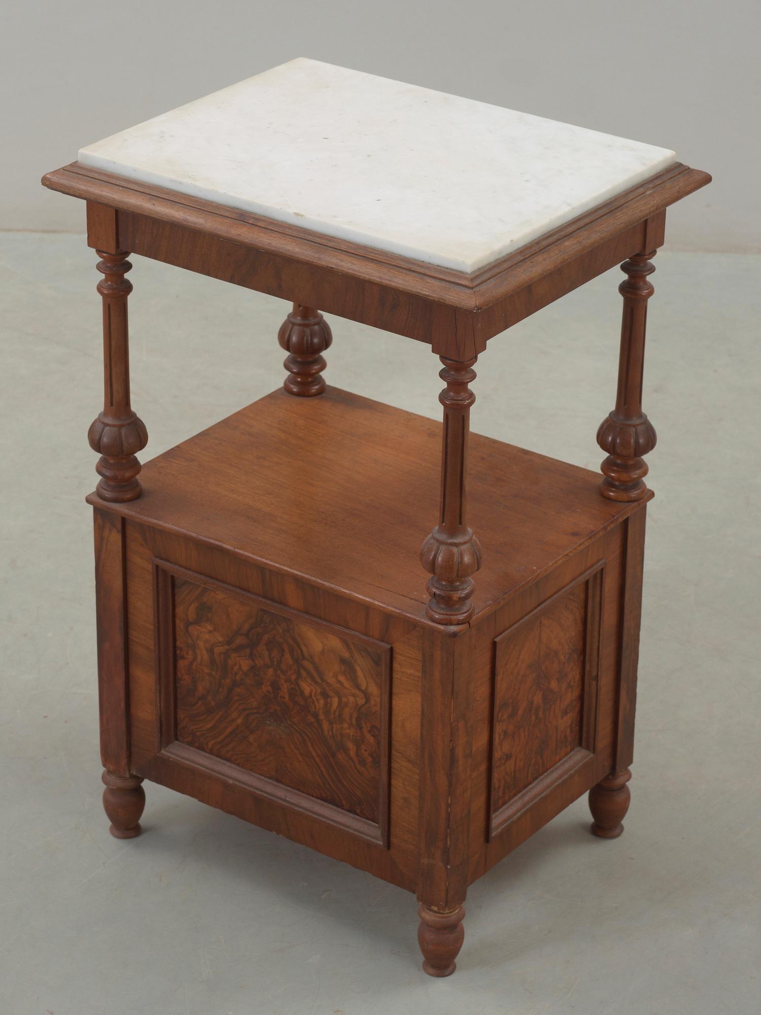 SÄNGBORD, nyrenässans, 1800-talets slut.