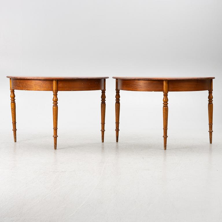 Dining table, late 19th century.