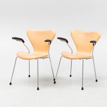 Arne Jacobsen, a set of eight "Series 7' armchairs, Fritz Hansen, Denmark, 1995.