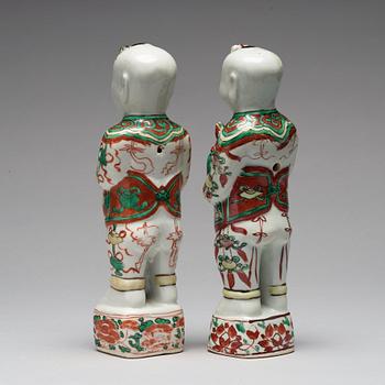 Two famille verte figurines, Qing dynastin, Kangxi (1662-1722).