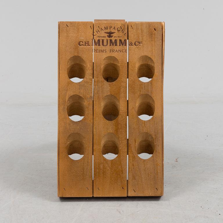 A champagne stand from the 21th century.