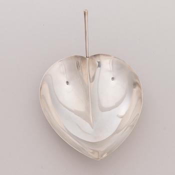 SKÅL, silver, Tapio Wirkkala, Kultakeskus, Tavastehus 1966. Vikt 58 g.