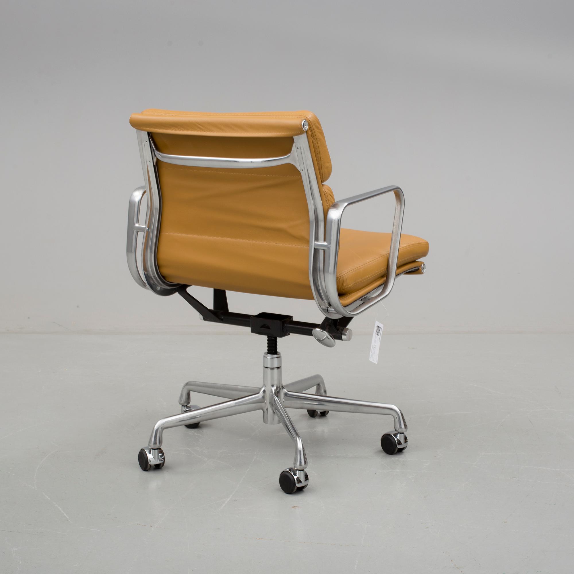 SKRIVBORDSSTOL, "Soft-Pad Chair", Charles & Ray Eames, Herman Miller, USA.