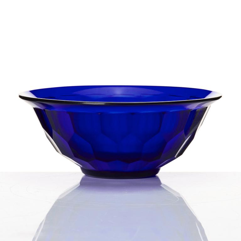 A blue peking glass bowl, Qing dynasty (1644-1912).