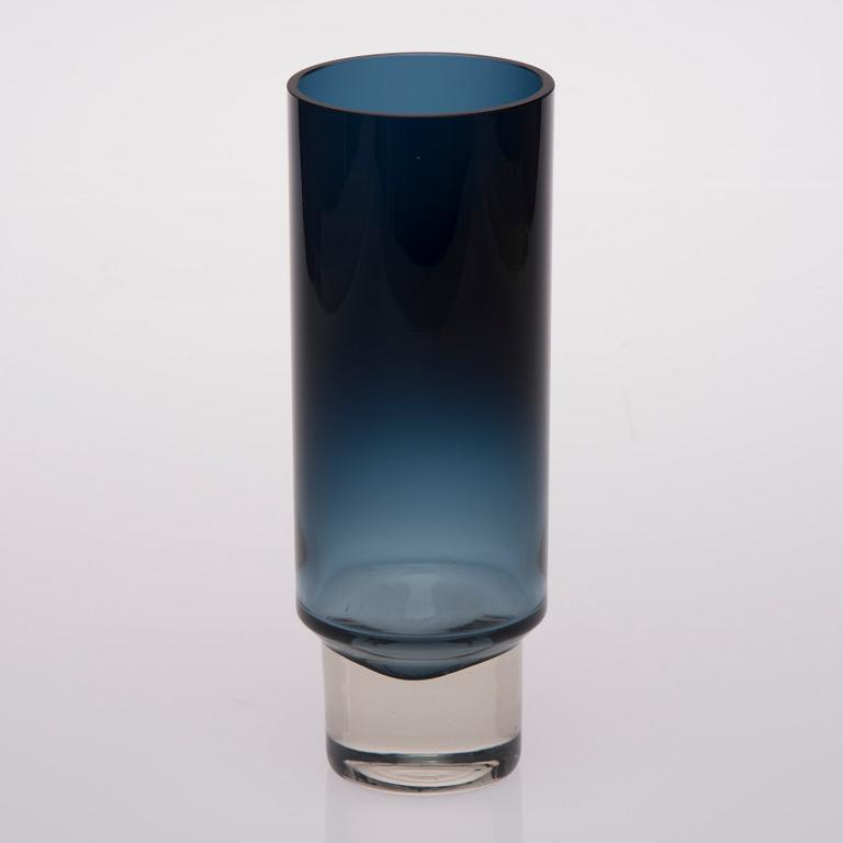 VASER, 2 st, glas, Tapio Wirkkala, modell 3585 och "Niva" signerad TW, Iittala.