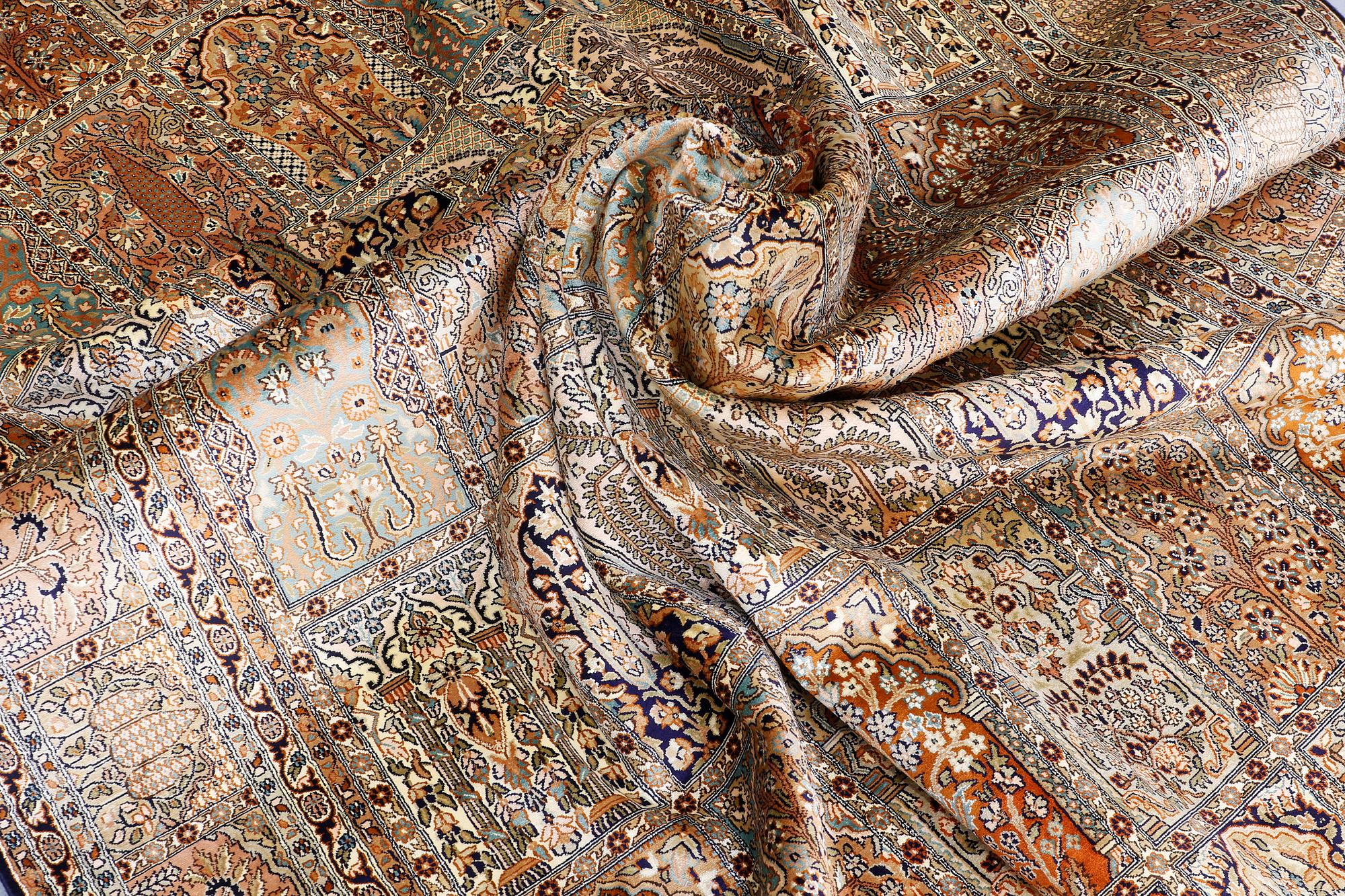 A carpet, Silk Kashmir, sk 24X24 297 x 186 cm.