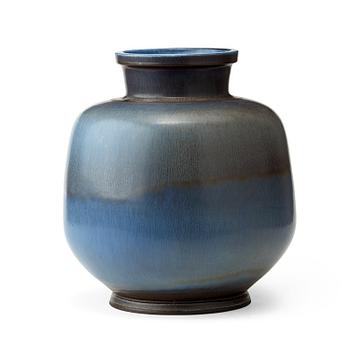 A Berndt Friberg stoneware vase, Gustavsberg studio 1962.