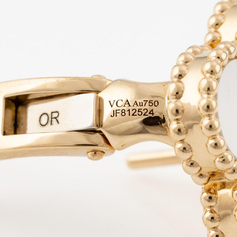 Van Cleef & Arpels ett par örhängen "Alhambra" 18K guld med pärlemor.