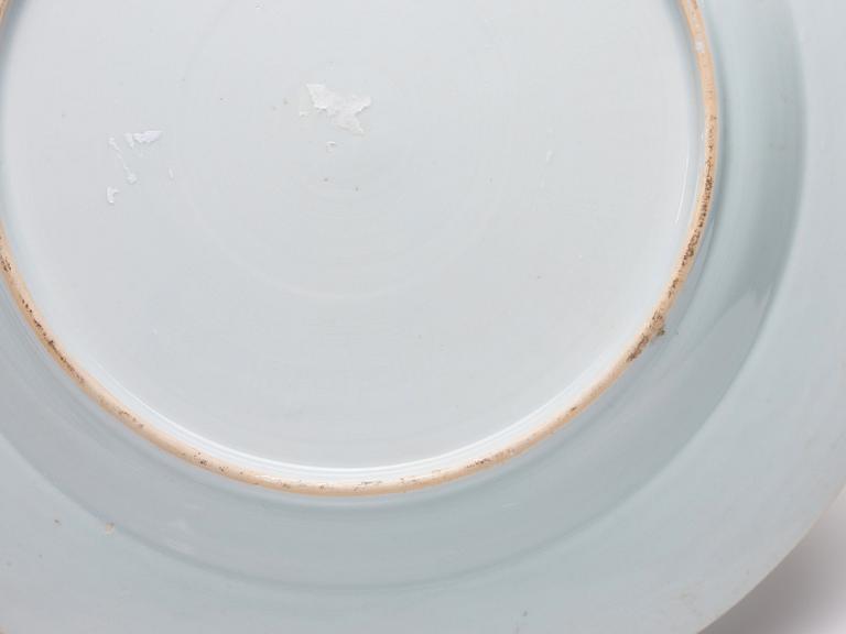 A pair of blue and white Chinese Export dishes, Qing dynasty, Qianlong (1736-95).