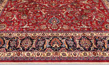 A Meshed carpet, approx. 508 x 343 cm.