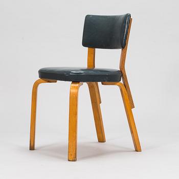 Alvar Aalto, A chair model 63 by O.Y. Huonekalu- ja Rakennustyötehdas A.B. Mid-20th century.