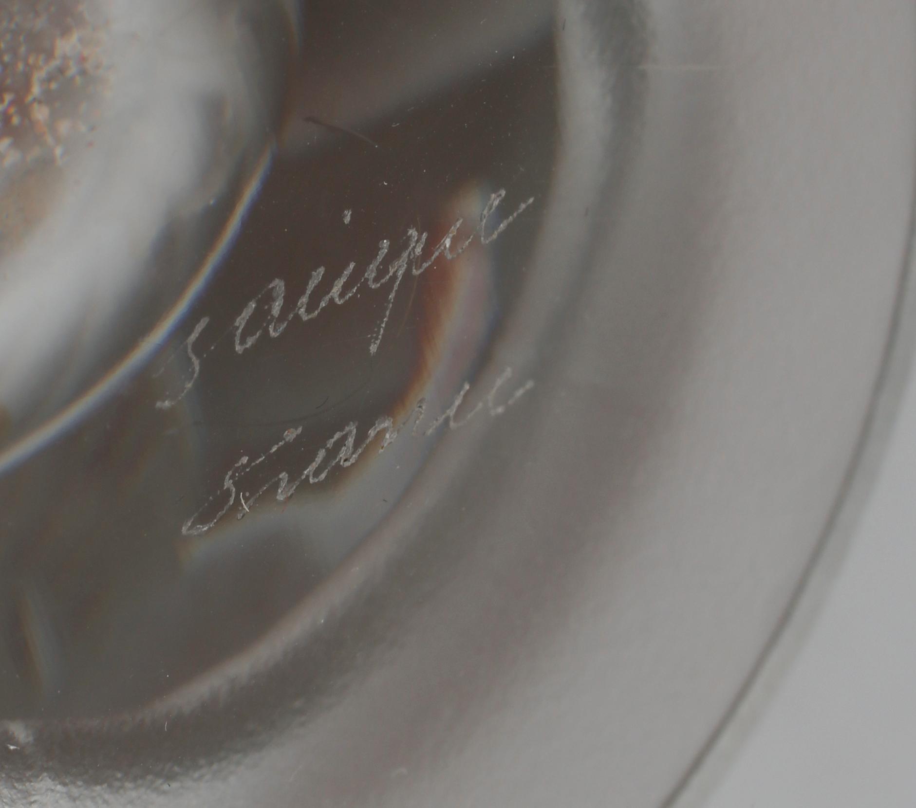 VAS, glas, signerad Lalique, France.