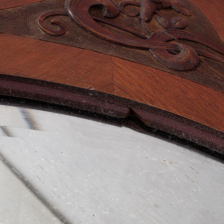 A mahogany Art Nouveau mirror, early 20th century.