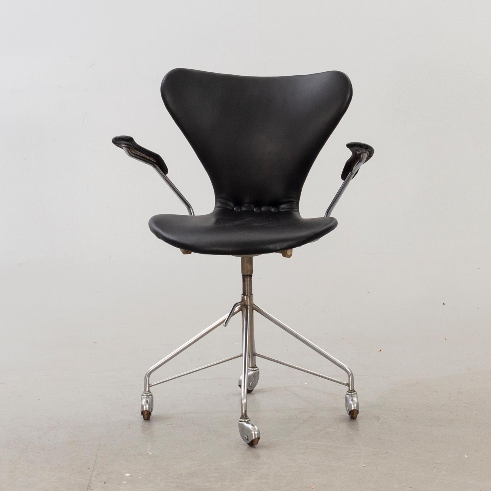 ARNE JACOBSEN, kontorsstol, "Sjuan", Fritz Hansen, 1950/60-tal.