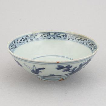 A group of five blue and white bowls, Ming dynasty (1368-1644).